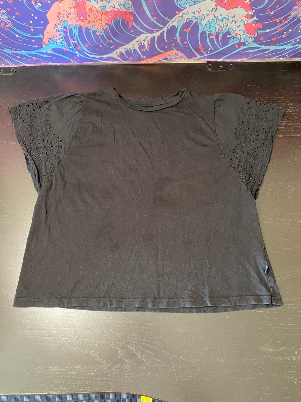 GAP Black Short Sleeve Eyelet Tee